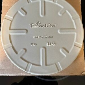 Pampered Chef Round Pizza/baking Stone